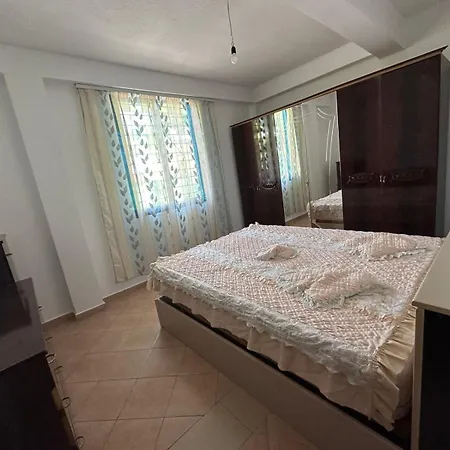 Casa In Albania A Vicino Il Centro Holiday home *